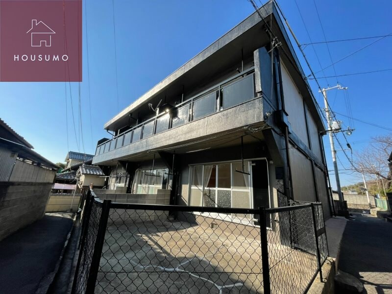 物件外観写真1　(外観もきれいです)