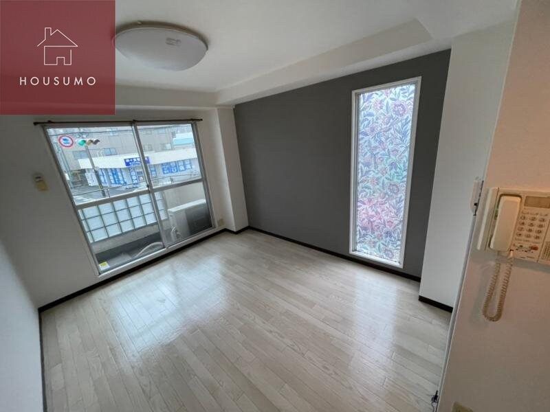 物件内観写真4　(おしゃれなリビングです)