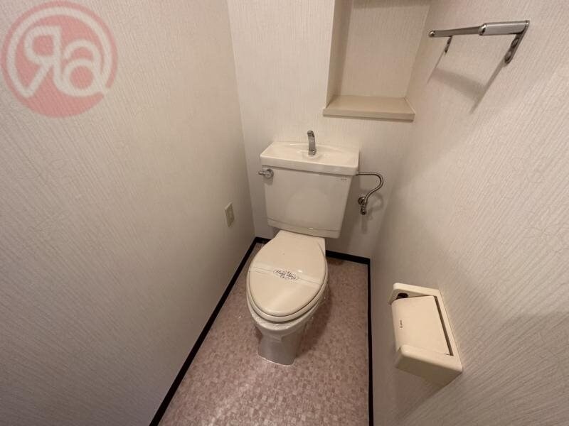 物件内観写真8　(コンパクトで使いやすいトイレです)
