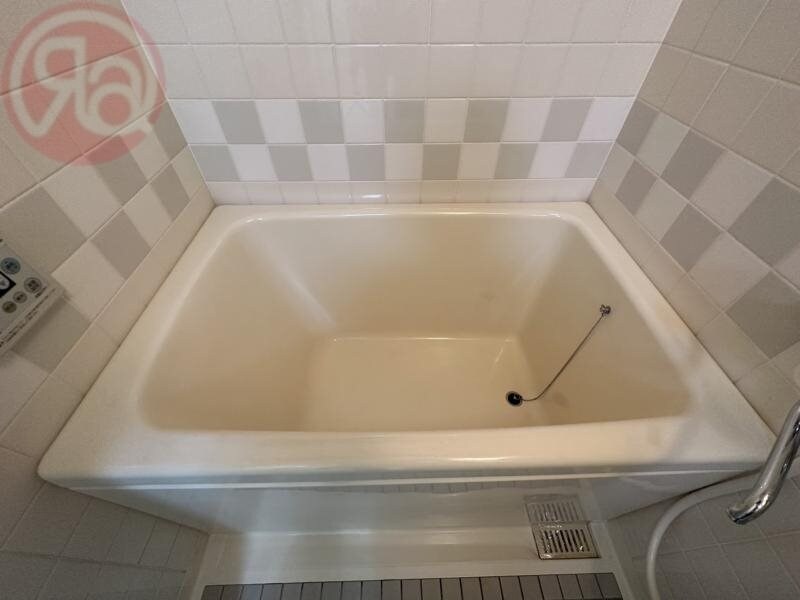 物件内観写真18　(日々の疲れを癒すお風呂付です)