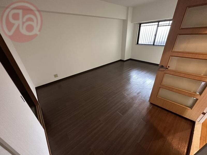 物件内観写真29　(おしゃれな居間です)