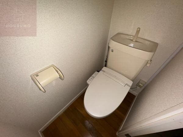 トイレ(コンパクトで使いやすいトイレです)