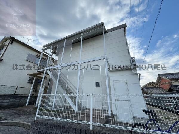 物件外観写真4　(落ち着いた雰囲気の外観です)