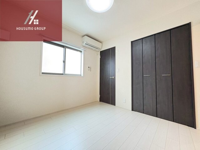 物件内観写真11　(内装は落ち着いています)