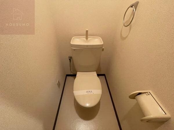 物件内観写真8　(清潔感のあるトイレです)