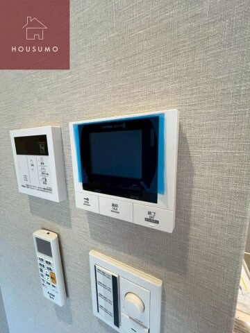 物件内観写真15　(こちらのリビングで趣味の時間をお楽しみください)