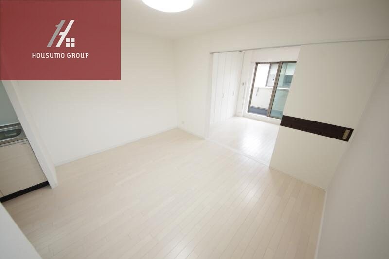 物件内観写真4　(ゆったり過ごせる居間です)