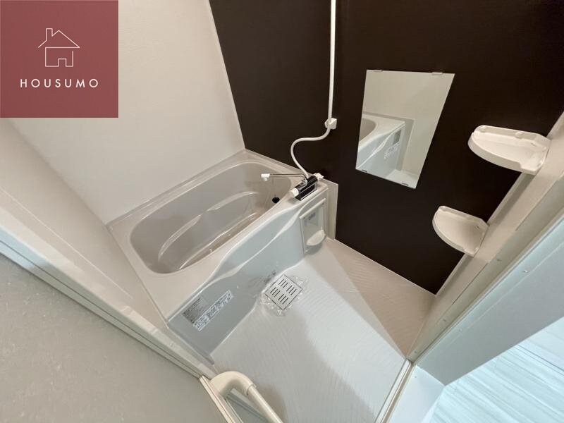 物件内観写真6　(きれいなお風呂です)