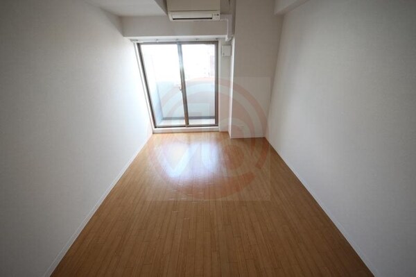 洋室(使い勝手のいい洋室です)