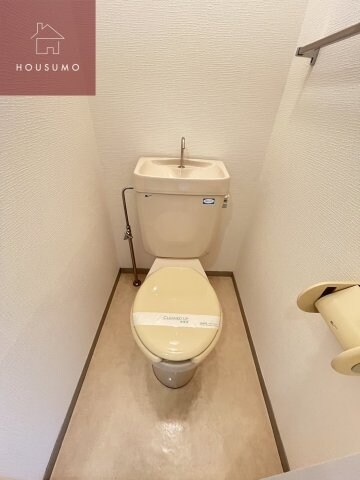 物件内観写真8　(シンプルで使いやすいトイレです)