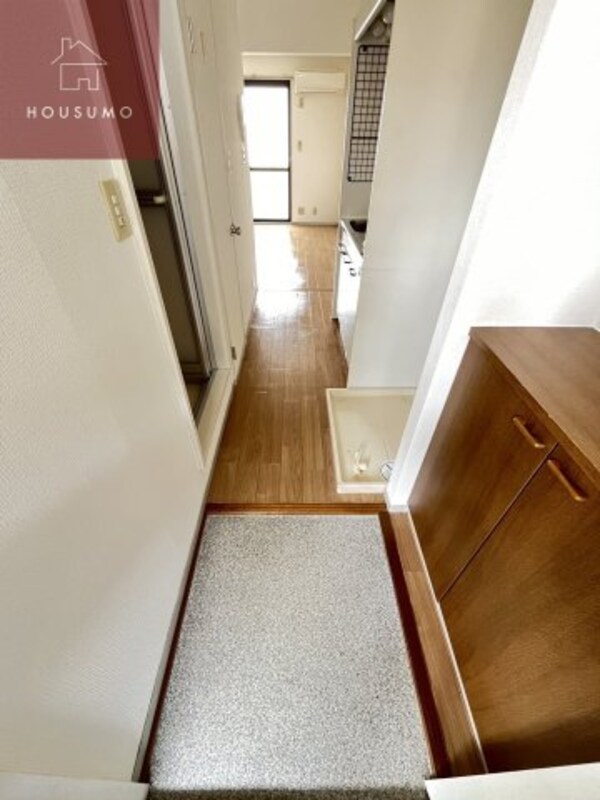 玄関(シンプルで使いやすい玄関です)