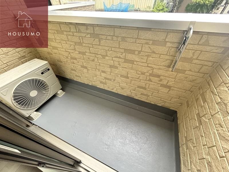 物件内観写真13　(外からの目が気にならないバルコニーで洗濯物が干せます)