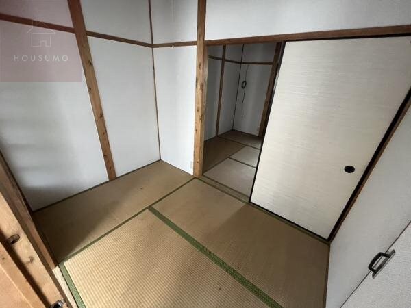 物件内観写真23　(柔らかい畳が心地よい和室)