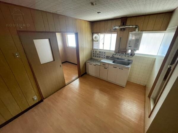 物件内観写真22　(ゆったりとしたリビングです)