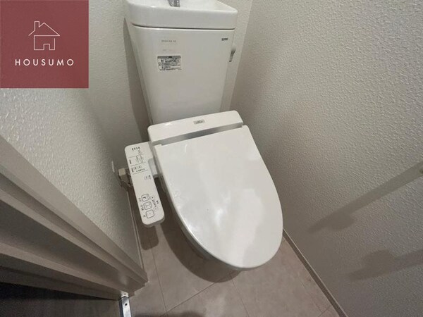 トイレ(コンパクトで使いやすいトイレです)