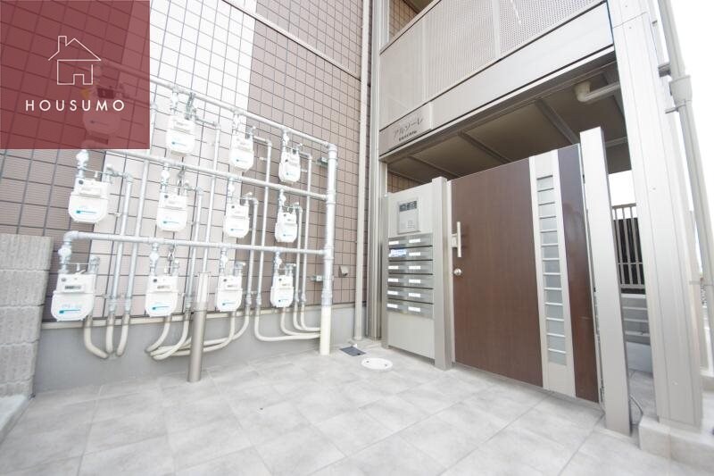 物件外観写真2　(毎日通るエントランスはこのようになっています)