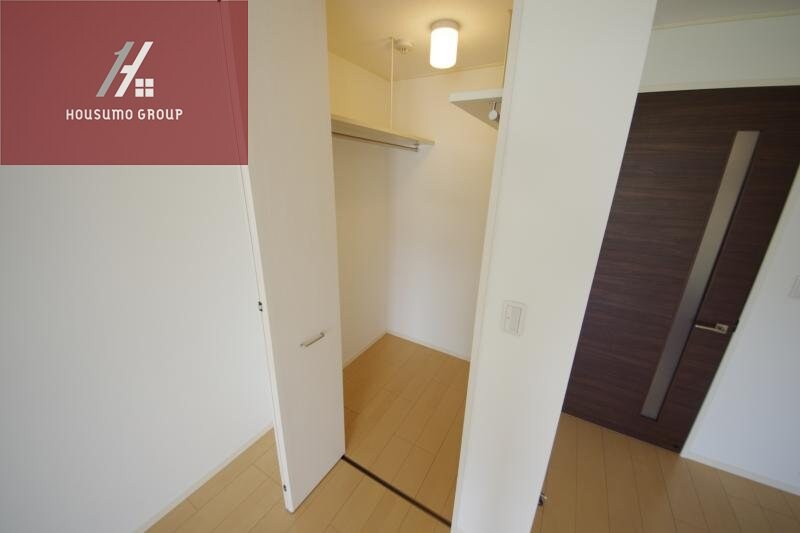 物件内観写真18　(収納豊富です)