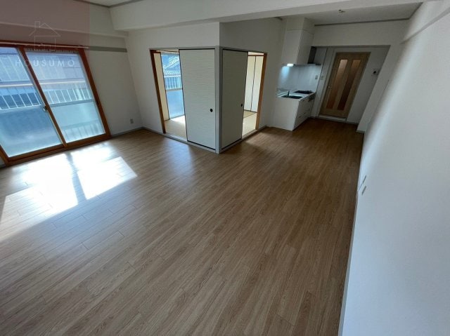 物件内観写真5　(おしゃれなリビングです)