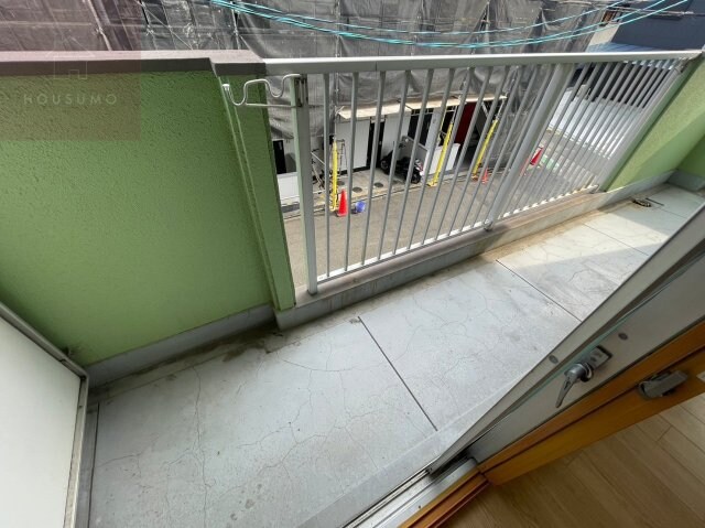 物件内観写真13　(バルコニーがあります)