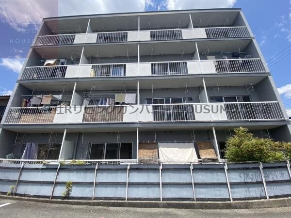 物件外観写真2　(外観は落ち着いています)