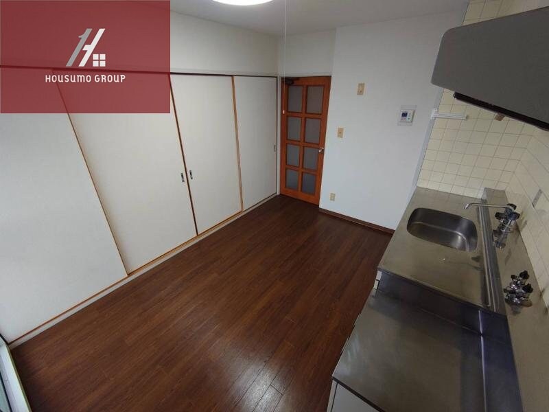 物件内観写真5　(ゆったり過ごせる居間です)