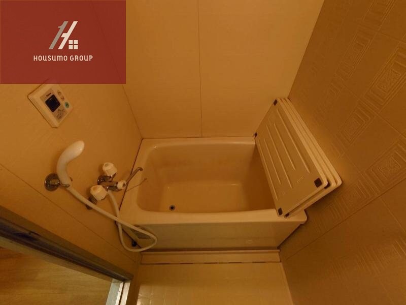 物件内観写真9　(ゆったりとした空間のトイレです)