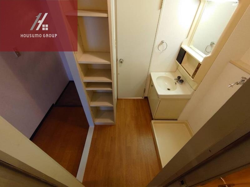 物件内観写真11　(内装は落ち着いています)