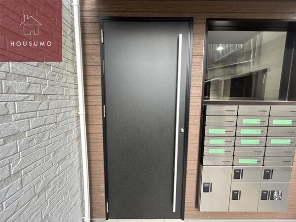 エントランス(落ち着いたエントランスです)