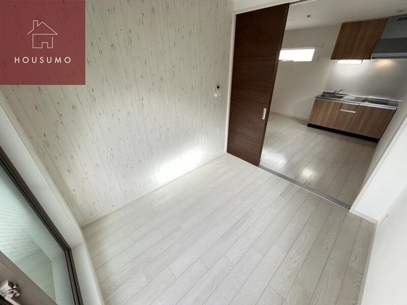 物件内観写真29　(広々とした洋室です)