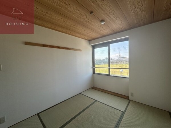 寝室(使い勝手のいい寝室です)
