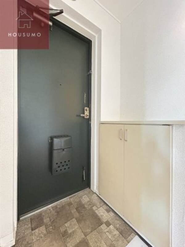 玄関(毎日通る玄関はこちらです)