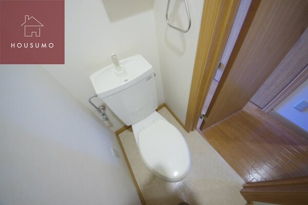 トイレ(清潔感のあるトイレです)