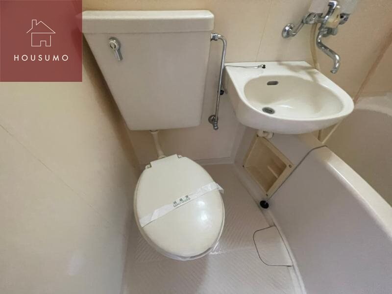 物件内観写真9　(コンパクトで使いやすいトイレです)