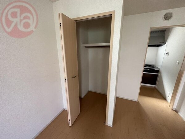 収納(小物を収納するのに便利です)