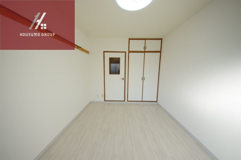 物件内観写真4　(ゆったり過ごせる居間です)