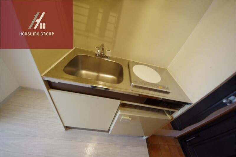 物件内観写真7　(広くて明るい寝室)