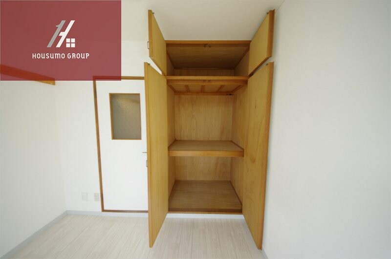 物件内観写真13　(小物を収納するのに便利です)