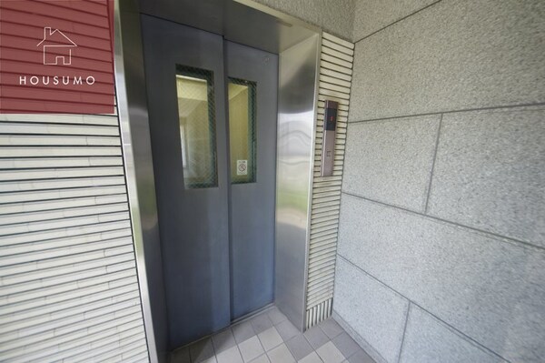 建物設備(エレベーターです)