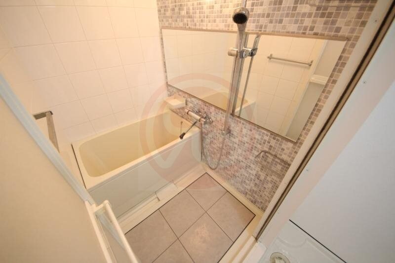 物件内観写真8　(日々の疲れを癒すお風呂付です)