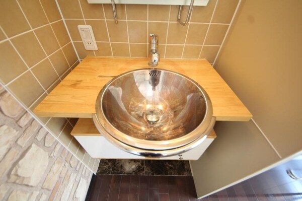 洗面・脱衣所(明るい洗面所です)