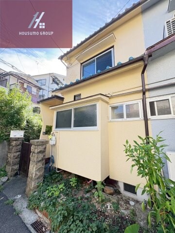 物件外観写真3　(きれいな外観です)