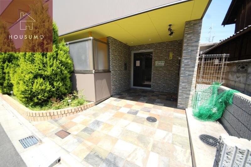 物件外観写真2　(毎日通るエントランスはこのようになっています)