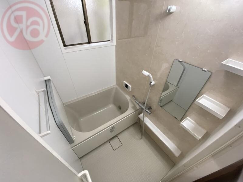 物件内観写真8　(ゆったり過ごせるお風呂です)