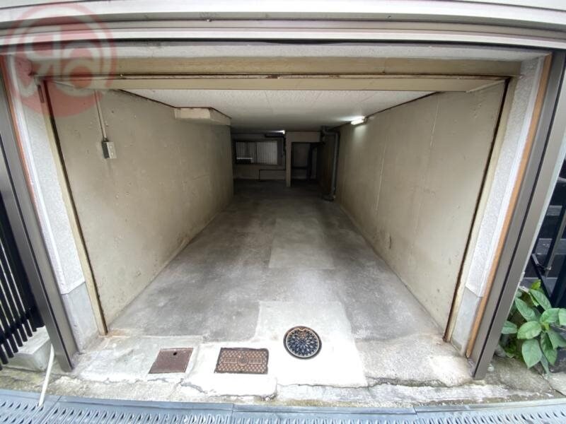 物件外観写真4　(駐車場です)