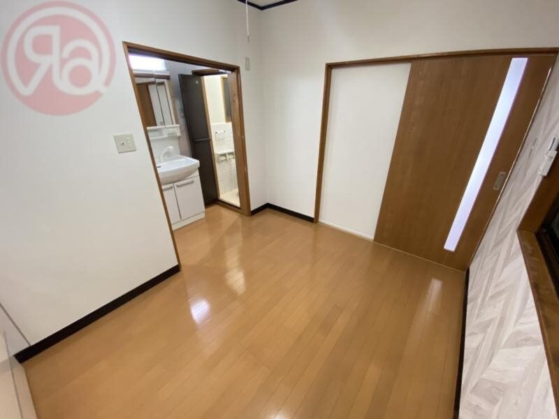 物件内観写真17　(おしゃれな居間です)