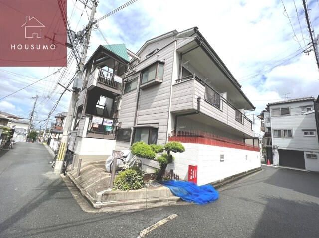 物件外観写真1　(おしゃれな外観です)