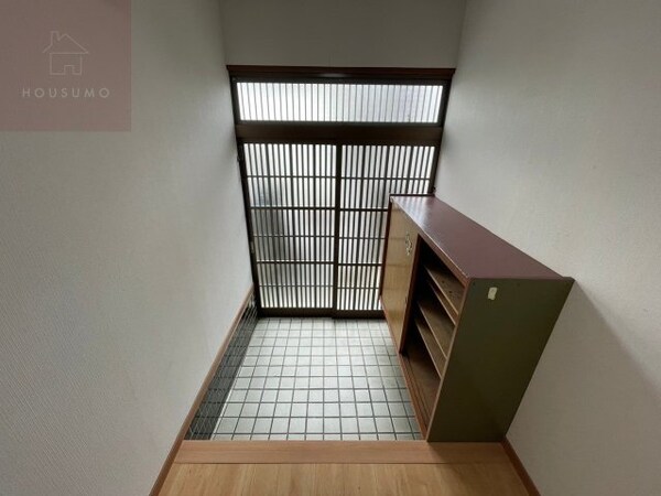 玄関(玄関です)