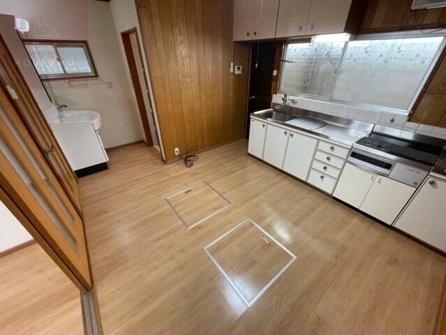 物件内観写真16　(居間です)