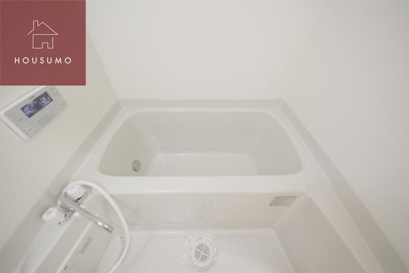 浴室(落ち着いた色調のトイレです)