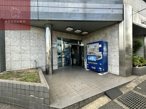 エントランス(毎日通るエントランスはこのようになっています)